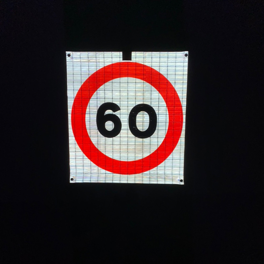 20 MPH Speed Limit Spanish Reflective Roll Up Tripod Traffic Sign - 